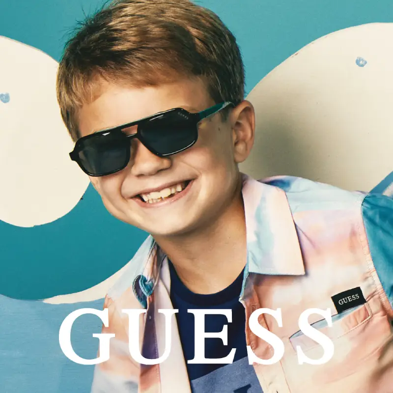 Óculos infantis com personagens favoritos